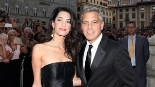 ジョージ・クルーニーの結婚式、カメラと使い捨て携帯が支給