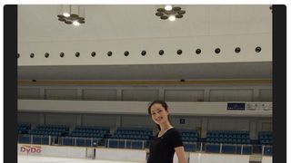 荒川静香、妊娠9か月のスケート姿!おなかぽっこり!