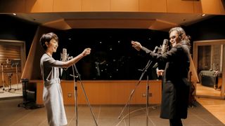 剛力彩芽、石井竜也とデュエット!昭和歌謡「別れても好きな人」をカバー