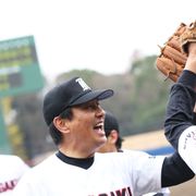 柳葉敏郎が甲子園の土に大興奮!ベテラン俳優たちが少年に戻った『アゲイン』メイキング映像