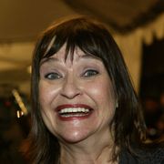 サタデー・ナイト・ライブで活躍した女優ジャン・フックスさん、57歳で死去