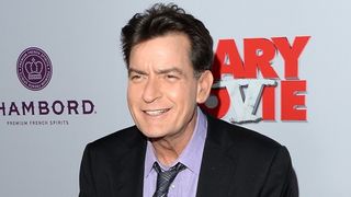 チャーリー・シーン、元ポルノ女優と婚約解消