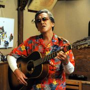 寺島進が最新主演作で流しのギター弾きに!初めての歌にも挑戦!