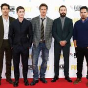 “隊長”ブラピ、『フューリー』新兵役俳優をハグ!