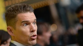 イーサン・ホークがジャズの名トランペット奏者、チェット・ベイカーに挑戦!