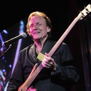 クリームのベーシスト、ジャック・ブルースさん死去 71歳