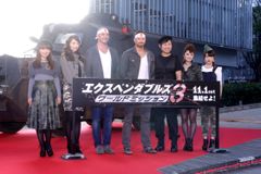 スリーショット