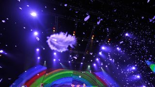 L'Arc-en-Cielの涙!前人未到のワールドツアー裏側が映像で明らかに