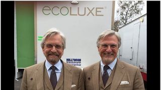 どっちが本物？マイケル・ダグラスと26年来の相棒がそっくり！