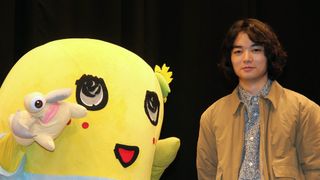 ふなっしー、『寄生獣』とコラボで「寄生汁、ブッシャー！」染谷将太は苦笑い