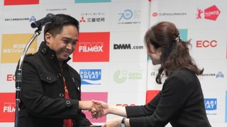 監督が感激の涙!東京フィルメックス最優秀作品賞にフィリピン映画『クロコダイル』!