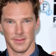 「SHERLOCK」特番ツイートに痛恨のミス!カンバーバッチの肩がなくなる