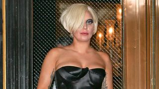 レディー・ガガ、10代のころにレイプされた過去を告白