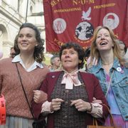 ビル・ナイら出演『パレードへようこそ』4月公開!ロンドンLGSMの若者とウェールズ炭坑労働者の友情描く
