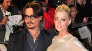 ジョニデの奇行に、婚約者へきえき 結婚も見直し?