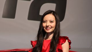 ベッキー、本名カミングアウトに笑顔「隠れ本名でしたね」