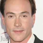 『アメリカン・パイ』のクリス・クライン、婚約