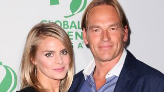 『俺たちニュースキャスター』のイライザ・クープ　クリスマス・イブに結婚