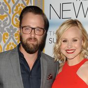 『イフ・アイ・ステイ』のジョシュア・レナード、「ニュースルーム」のアリソン・ピルと婚約