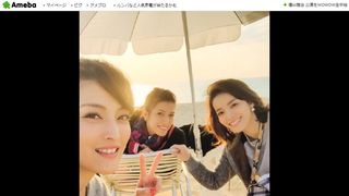 知念里奈 3姉妹が「分身の術みたい」と話題