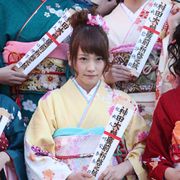 AKB48川栄李奈、新成人を迎えるも、今年もおバカキャラ健在で