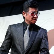“顔面凶器”小沢仁志、自分の顔に「怖すぎるだろ!」と突っ込み