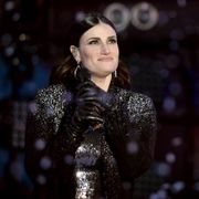 『アナ雪』イディナ・メンゼル、スーパーボウルで国歌斉唱