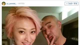山田優の“ピンク髪”大胆イメチェンに賛否