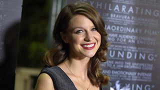 「スーパーガール」を演じるのは「Glee」のメリッサ・ブノワ