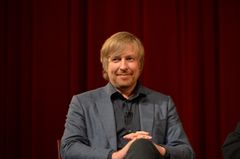 ノルウェイ出身のモルテン・ティルドゥム監督