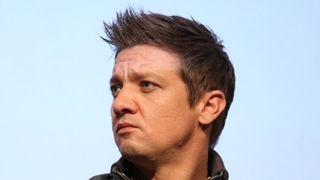 離婚を申請したジェレミー・レナーの妻 娘の親権を求める