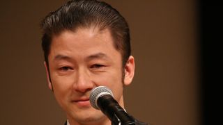 浅野忠信、ブルーリボン賞受賞に男泣き!