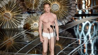 “白ブリ”一丁になったオスカー司会者、あの疑惑を否定！