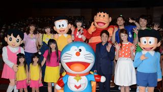『ドラえもん』人気キャラクター勢ぞろい! miwaのバックでノリノリダンス