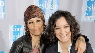 同性婚した「ER」「ビッグバン★セオリー」のサラ・ギルバートに男児誕生