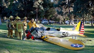 ハリソン・フォードが緊急搬送　小型飛行機が墜落し、頭部に深い傷