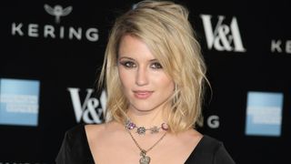 「glee」美人チアリーダー役ディアナ・アグロン、乳首ポロリ