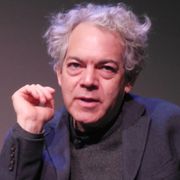 シェイクスピア劇を基に現代の暴走族と悪徳警官を描いた注目作とは?