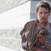 イーサン・ホークと『ハムレット』監督が再びシェイクスピアを現代劇に!6月日本公開