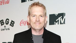 スタッフが事故死した伝記映画の監督に実刑2年