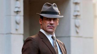 「MAD MEN」の主演俳優、アルコール依存症の治療完了