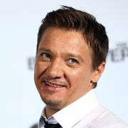 『アベンジャーズ』のジェレミー・レナー 離婚内容で合意