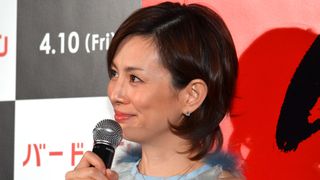 米倉涼子、別居報道に苦笑い…何も語らず