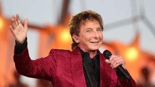 「コパカバーナ」歌手バリー・マニロウ、同性婚していた
