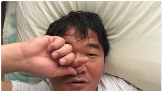 カンニング竹山“ブームに乗って”寝起き写真公開「ズルい」の声