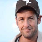 アダム・サンドラーの新作映画 人種差別的内容に怒った先住民キャストが10人以上が降板