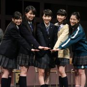 ももクロ、初舞台の幕が上がる!ライブとは違う緊張にドキドキ