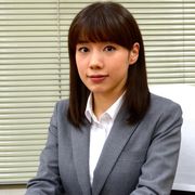 仲里依紗、タフなキャリアウーマン役でイメージを一新!「人が一番怖い」