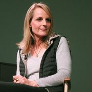 オスカー女優ヘレン・ハントがサーフィンに挑戦した監督作とは?