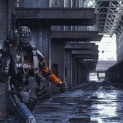 AIは人間の新たな進化?『第9地区』監督が語る新作SF特別映像